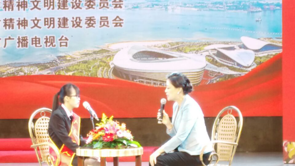 江海英2.png